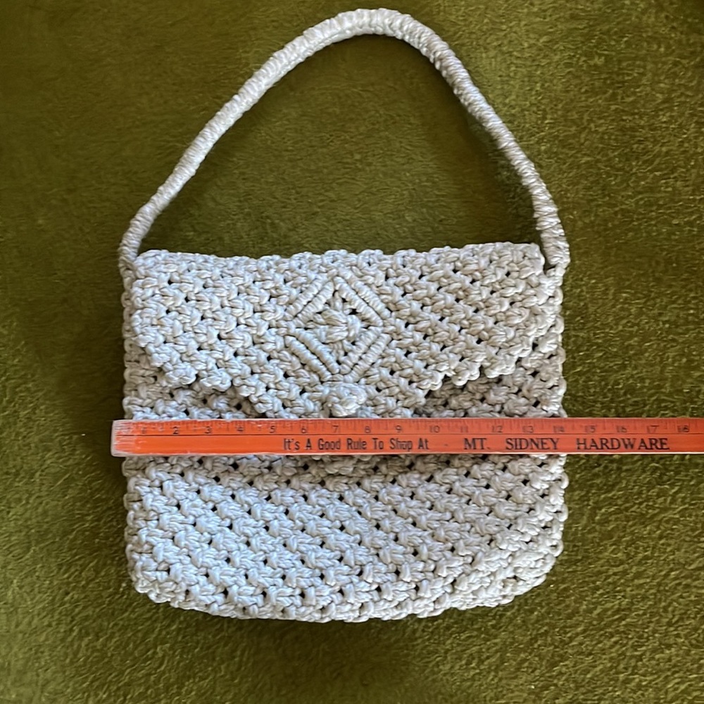 VINTAGE hand crafted macrame cream colored purse - Picture 9 of 10